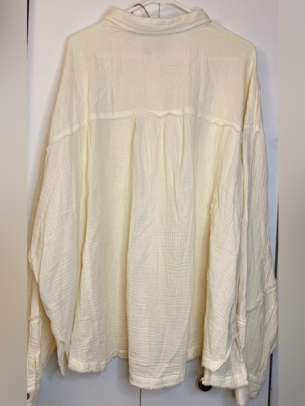 Easel cream-colored, oversized button-down shirt (Size 2X) Ptp 31” - Picture 5 of 7